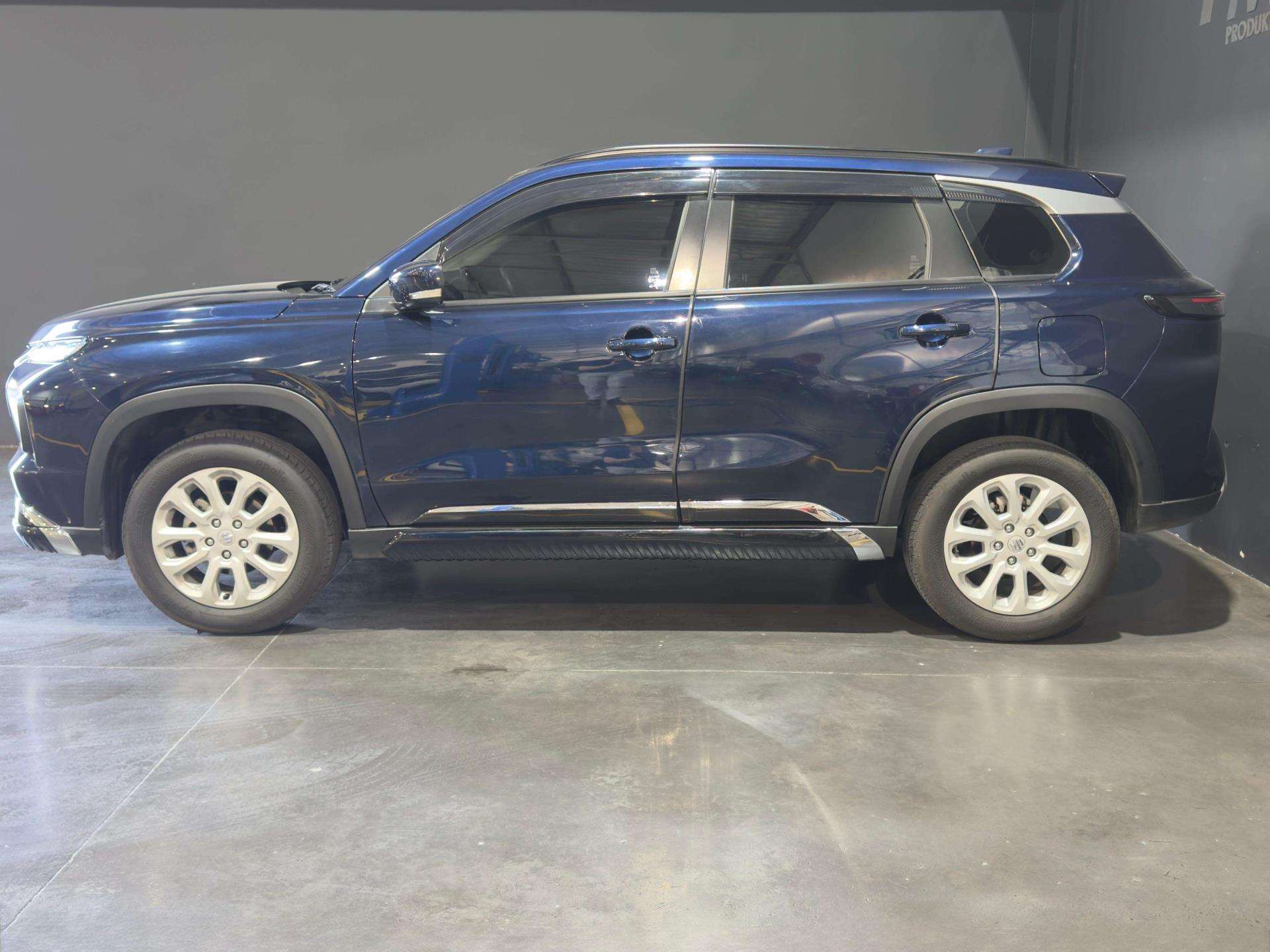 Vehicle Gallery Image