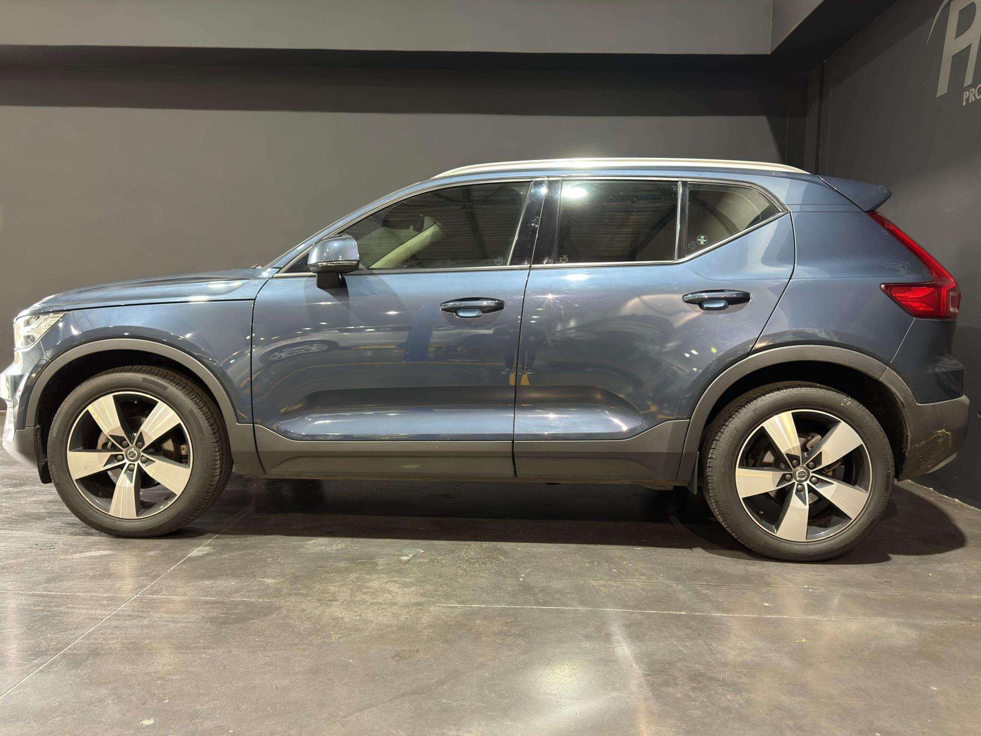 Vehicle Gallery Image