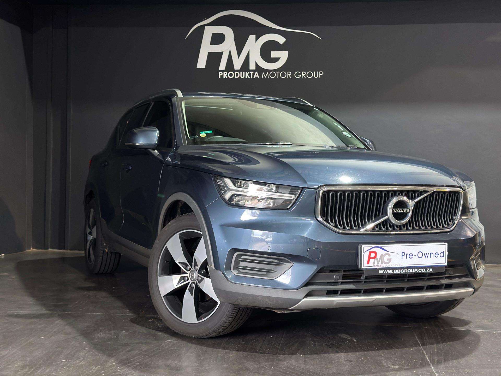 2022 Volvo XC40 T3 Momentum Geartronic