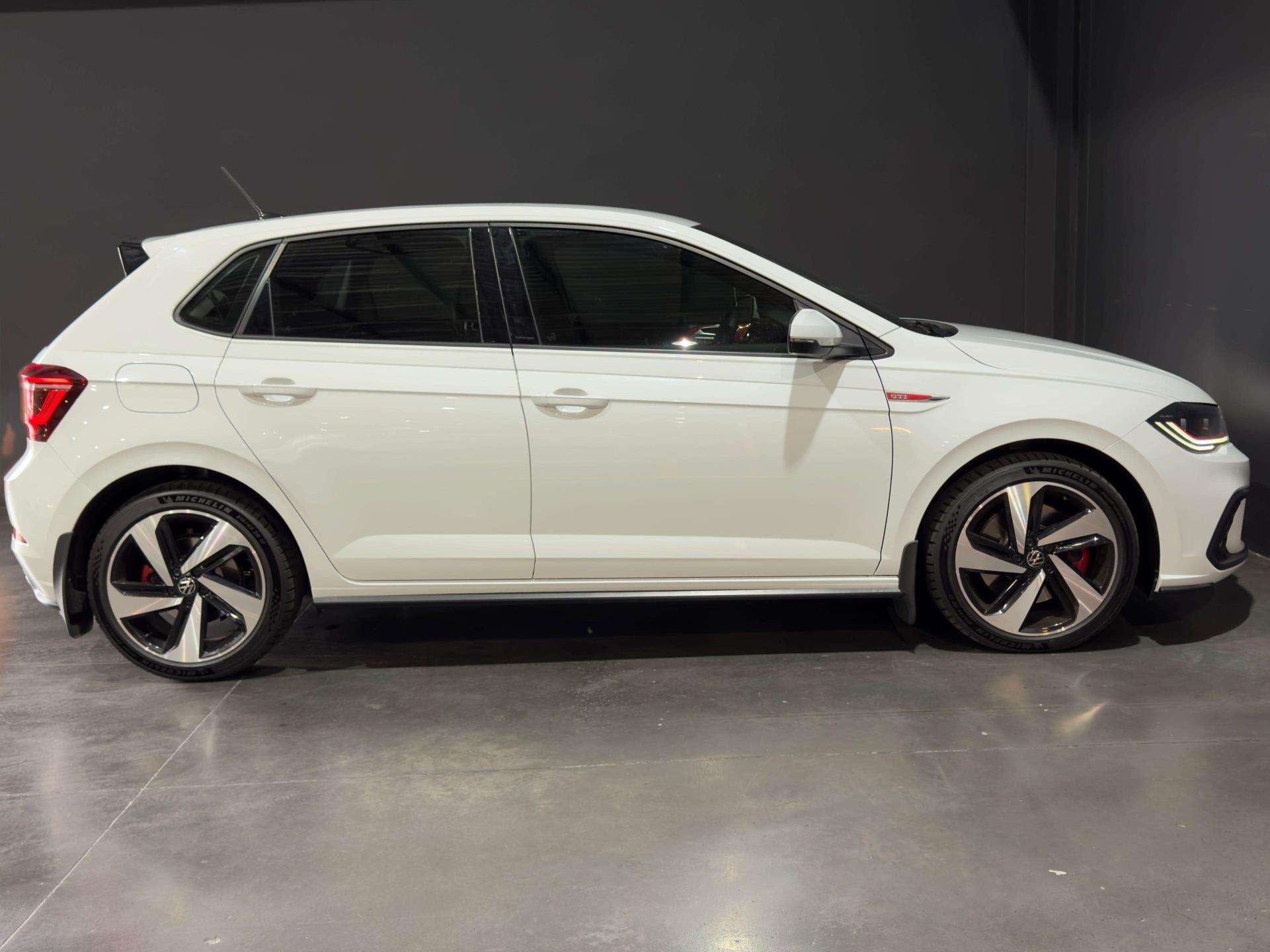 Vehicle Gallery Image