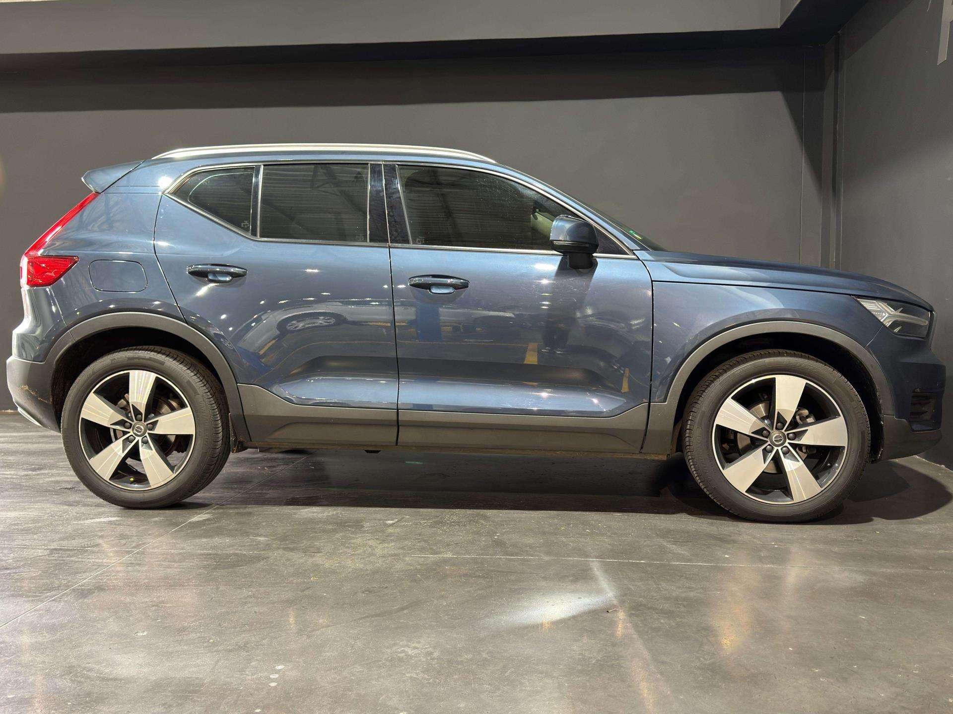 Vehicle Gallery Image