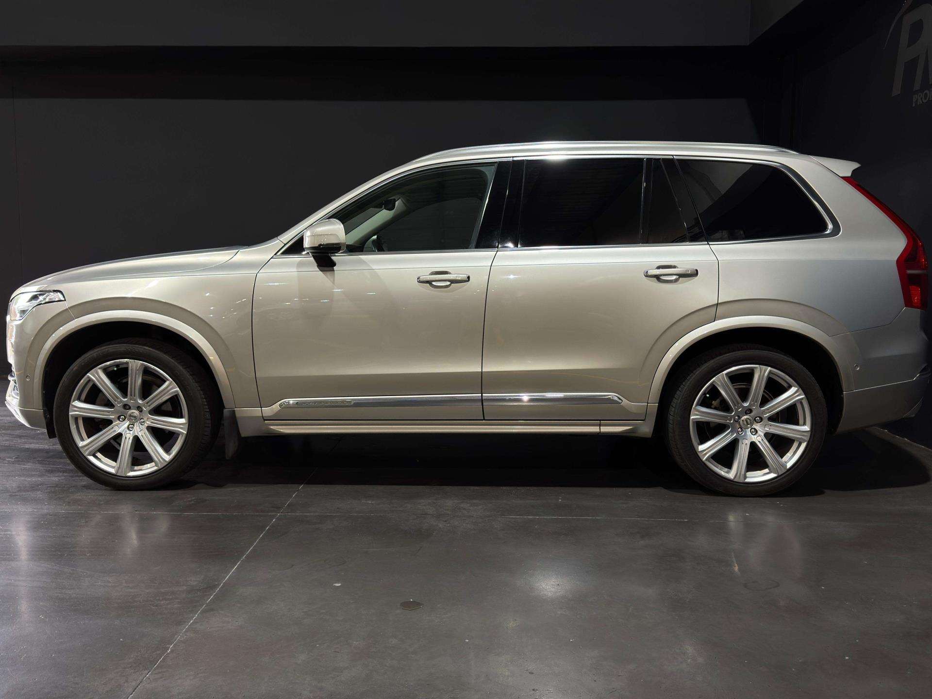 Vehicle Gallery Image
