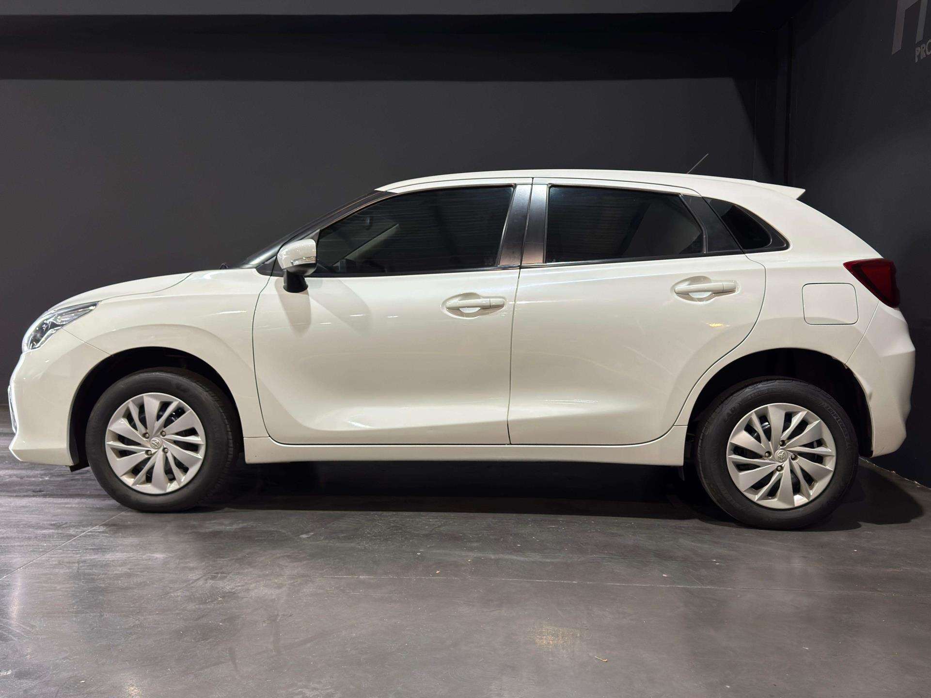 Vehicle Gallery Image