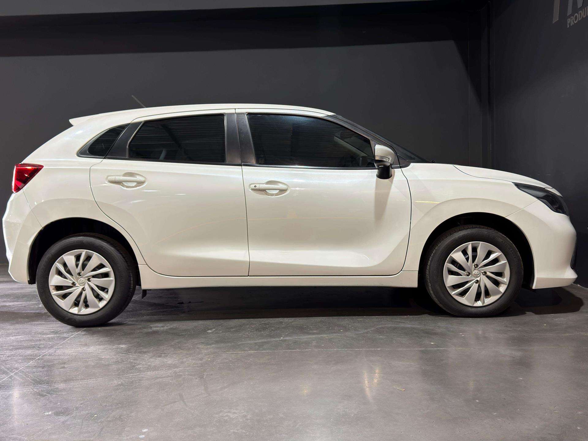 Vehicle Gallery Image