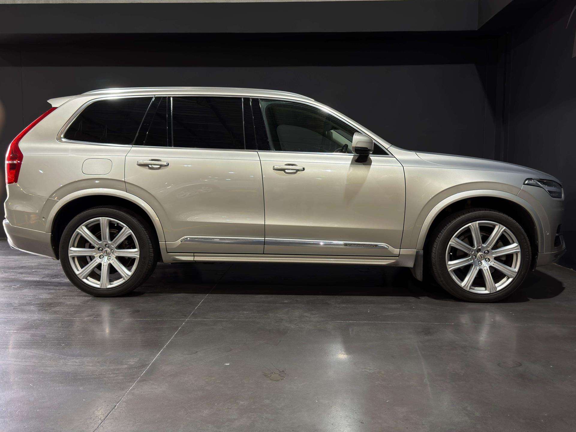 Vehicle Gallery Image
