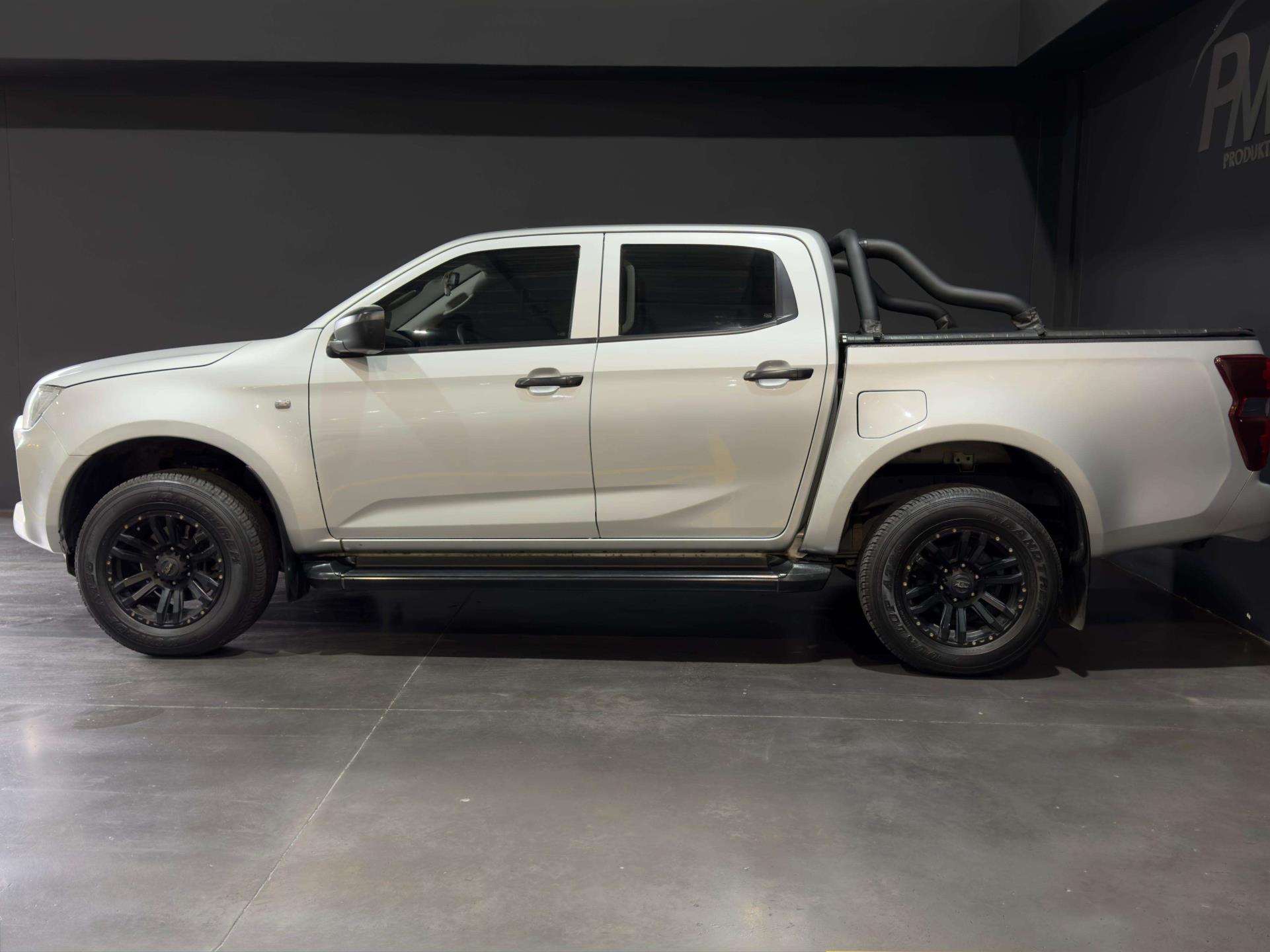Vehicle Gallery Image