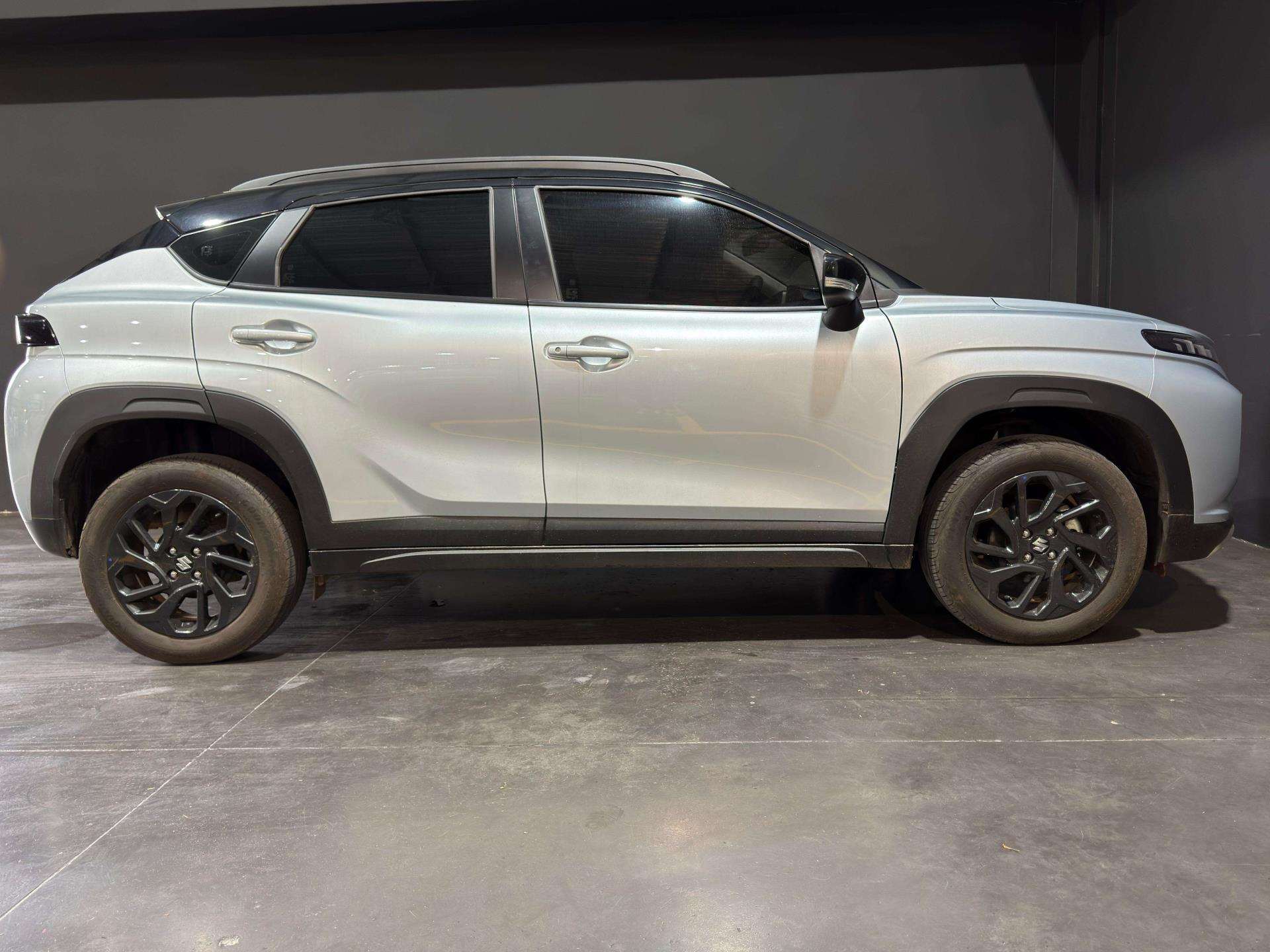Vehicle Gallery Image