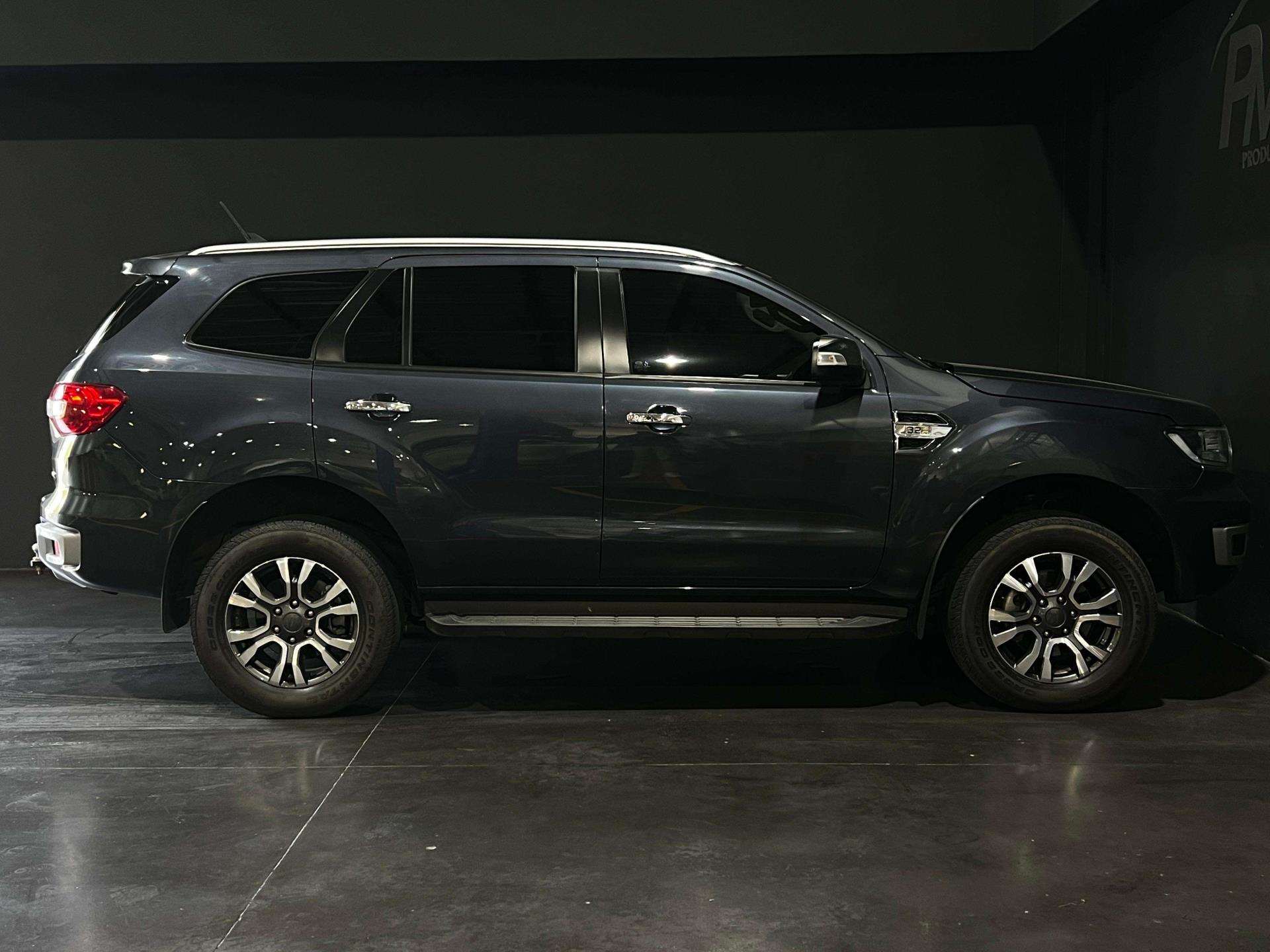 Vehicle Gallery Image