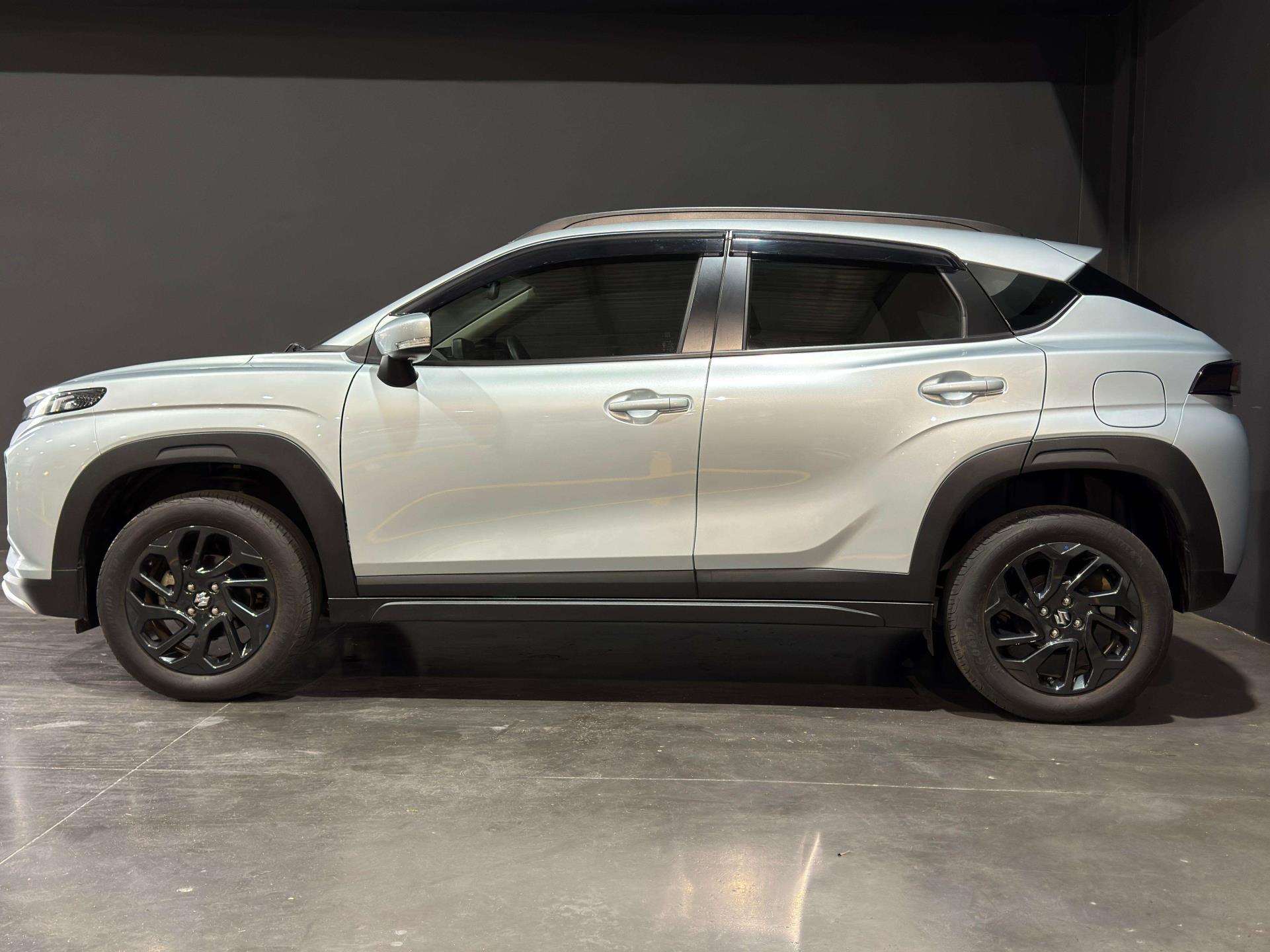 Vehicle Gallery Image