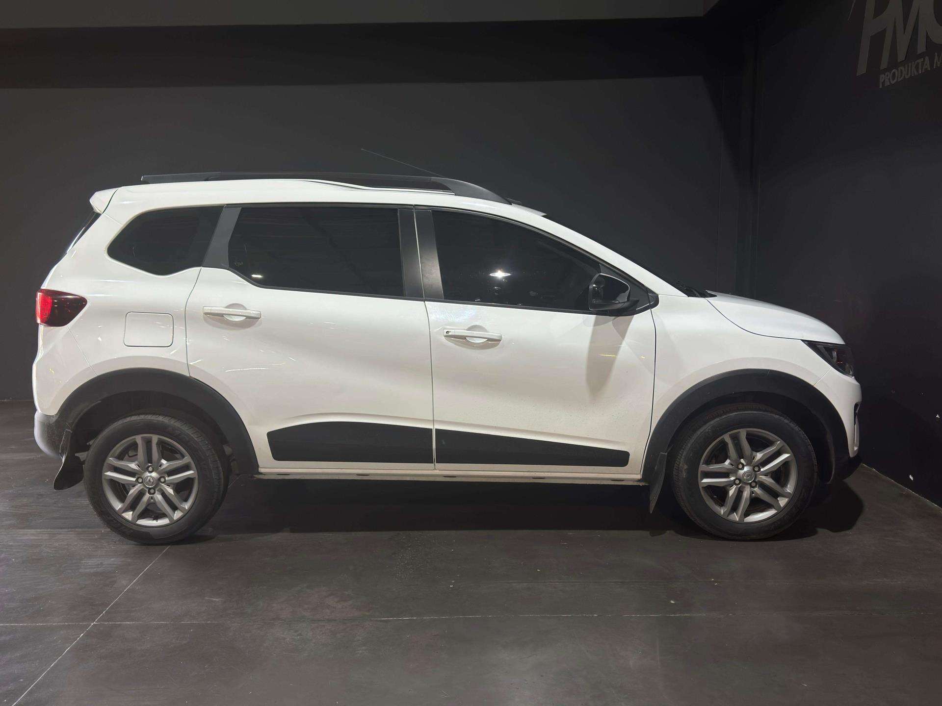 Vehicle Gallery Image