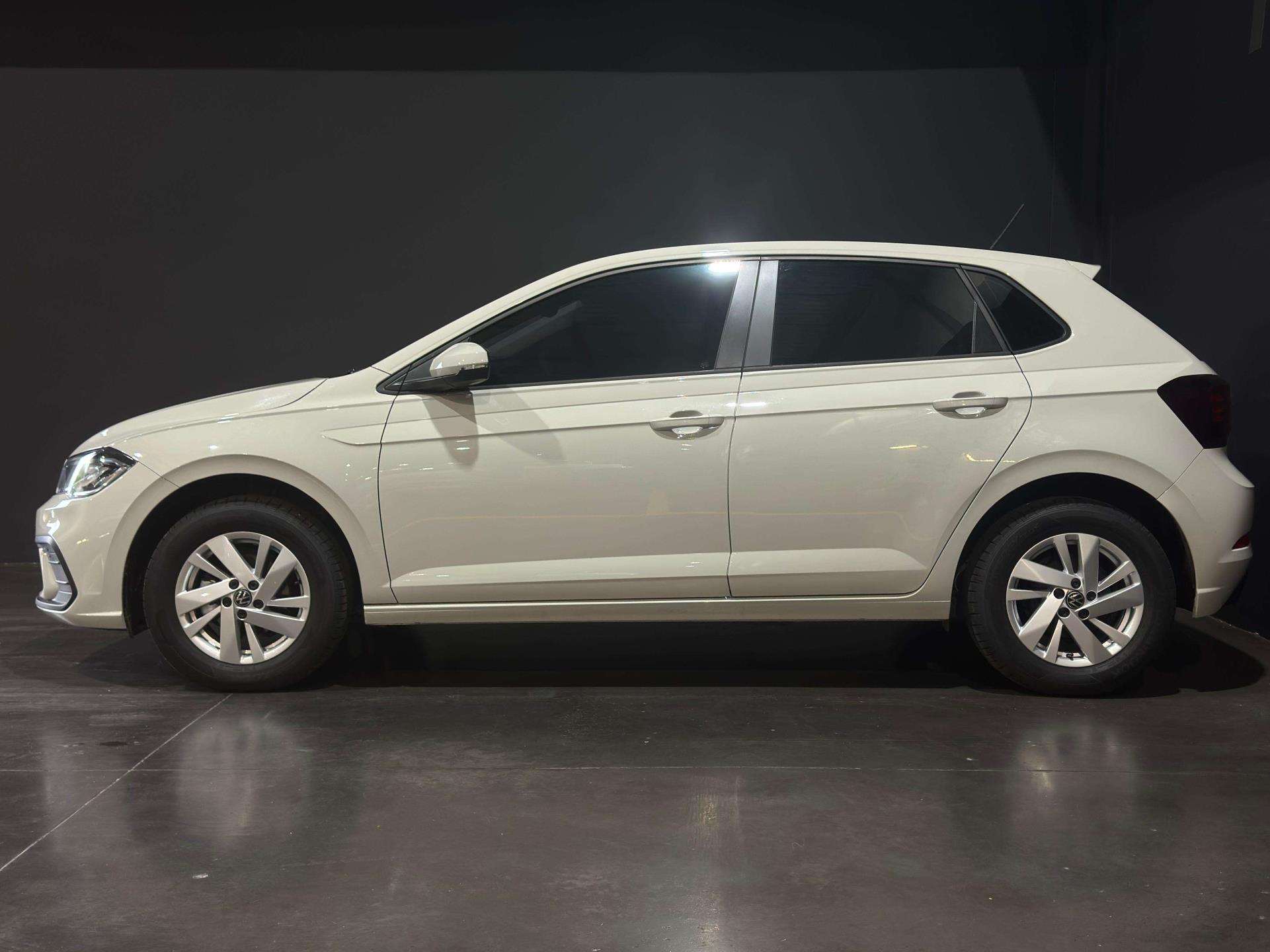 Vehicle Gallery Image