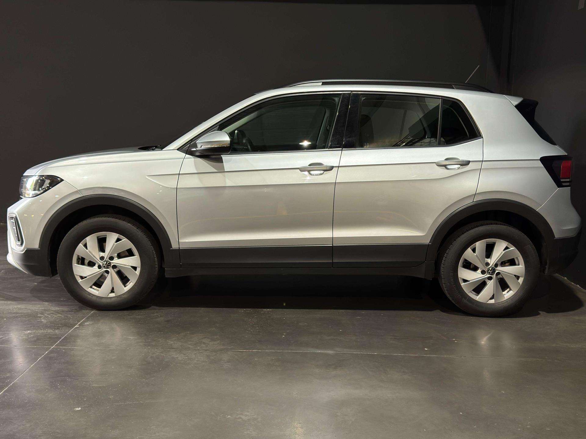 Vehicle Gallery Image