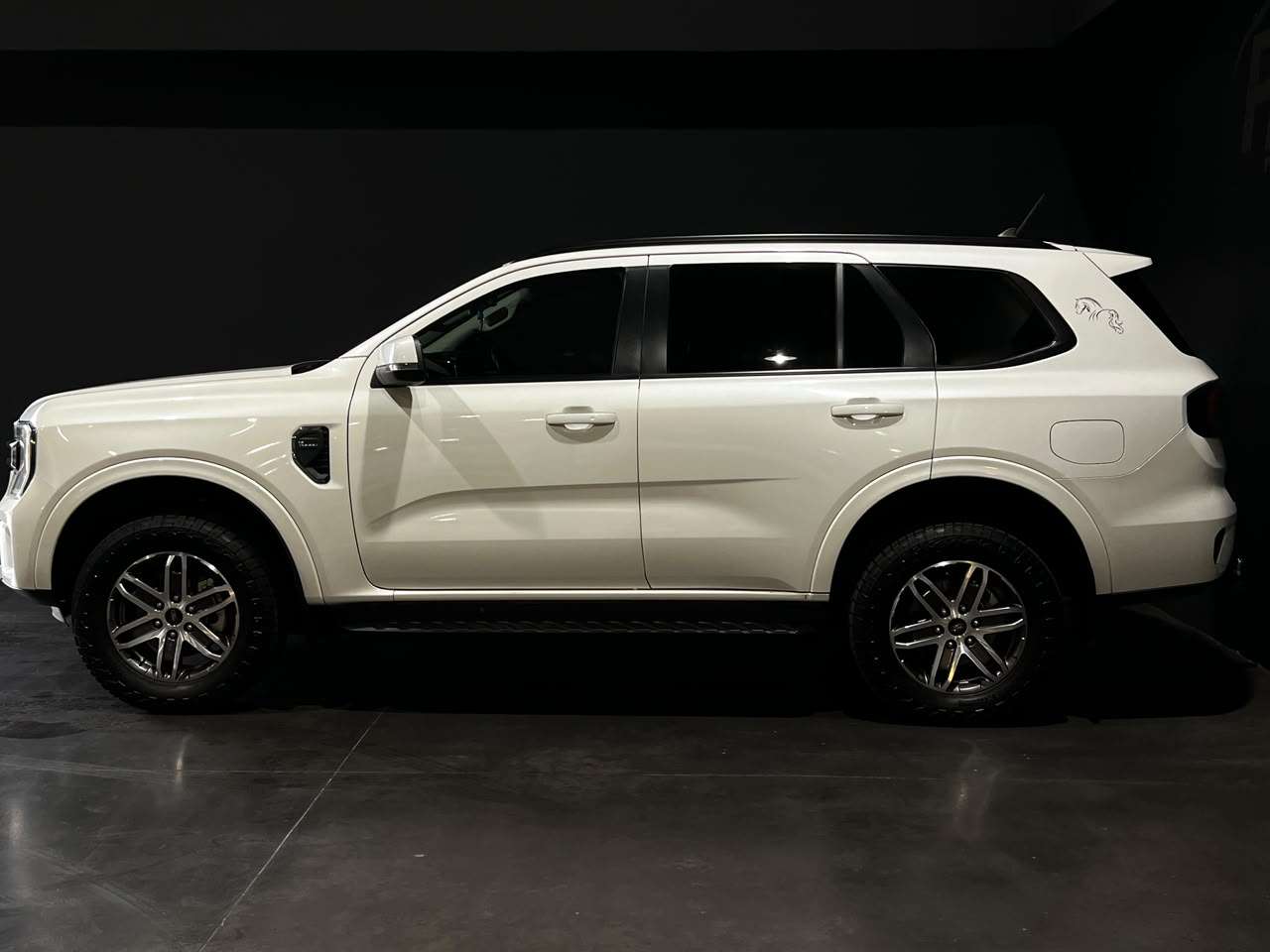 Vehicle Gallery Image