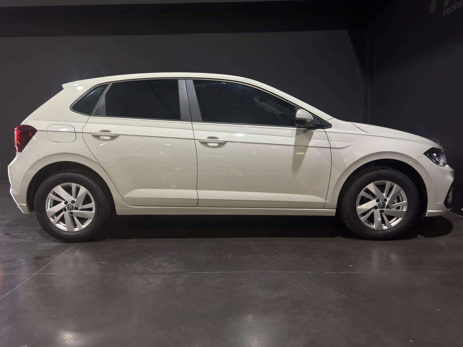 Vehicle Gallery Image